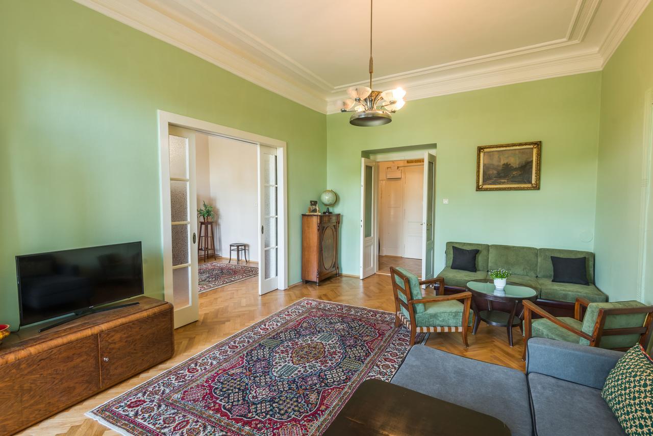 Riverside Apartment With A Balcony Prague Extérieur photo