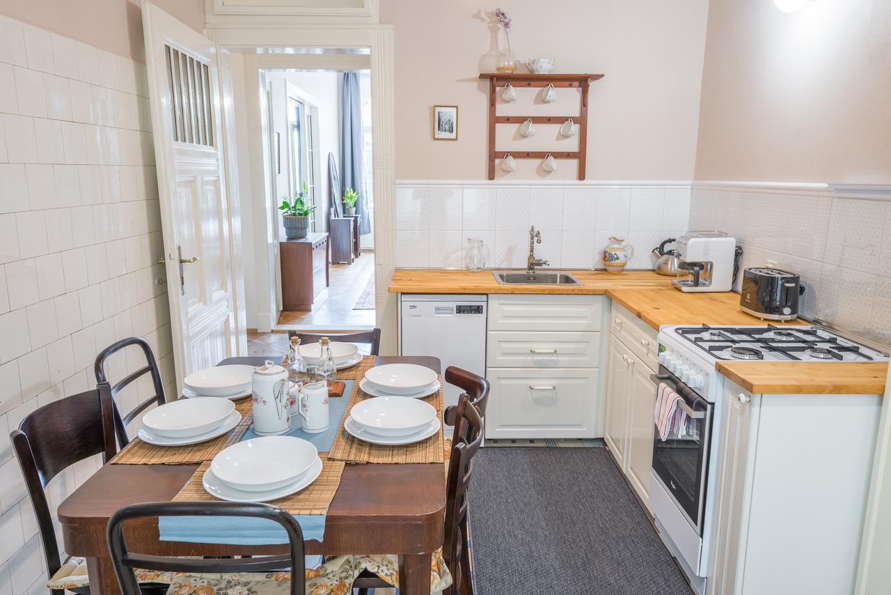 Riverside Apartment With A Balcony Prague Extérieur photo