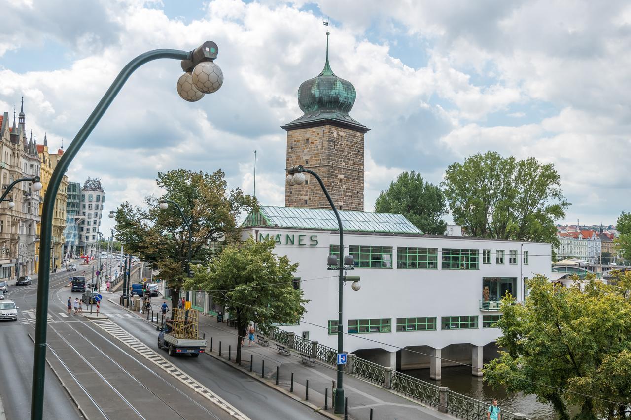 Riverside Apartment With A Balcony Prague Extérieur photo