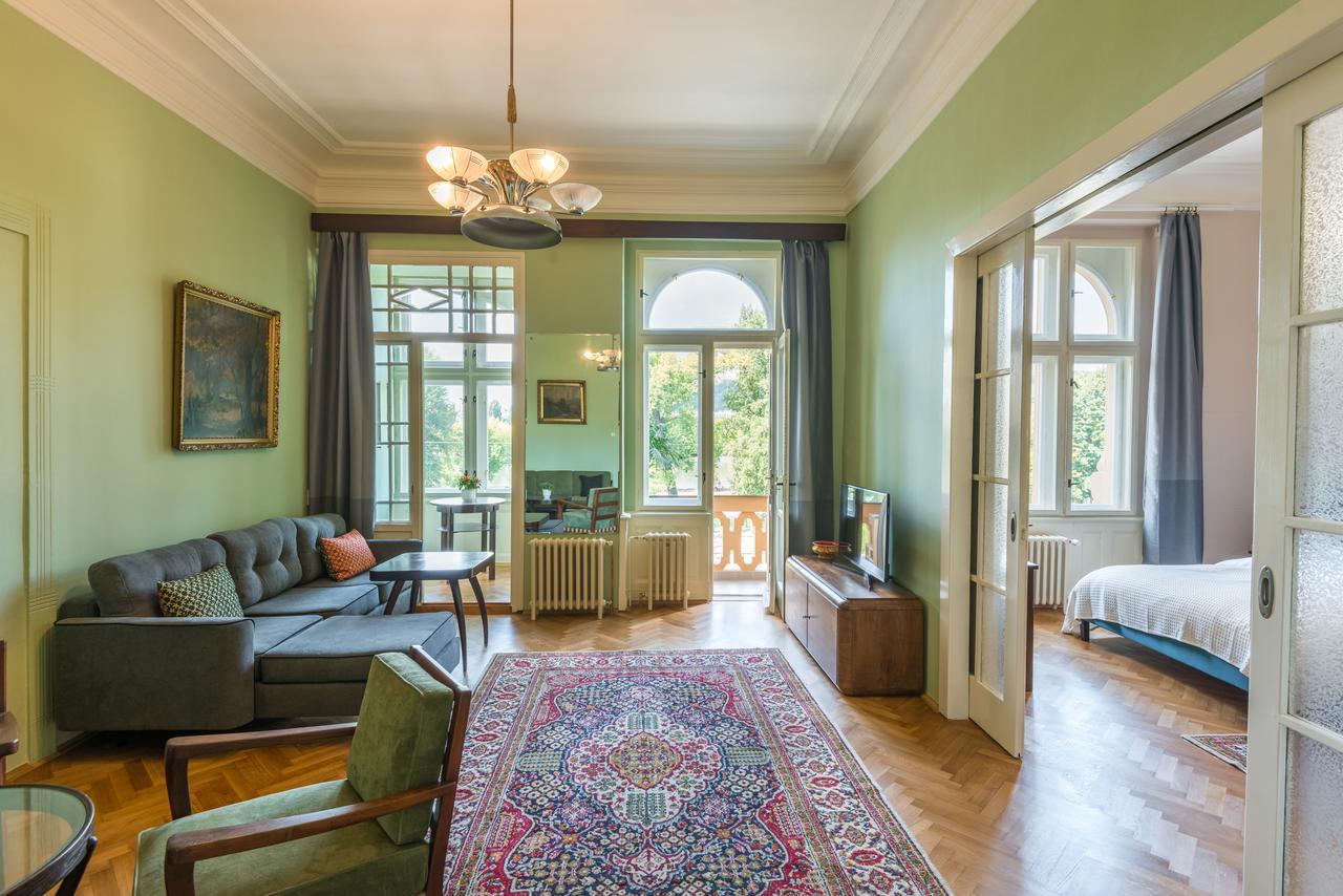 Riverside Apartment With A Balcony Prague Extérieur photo