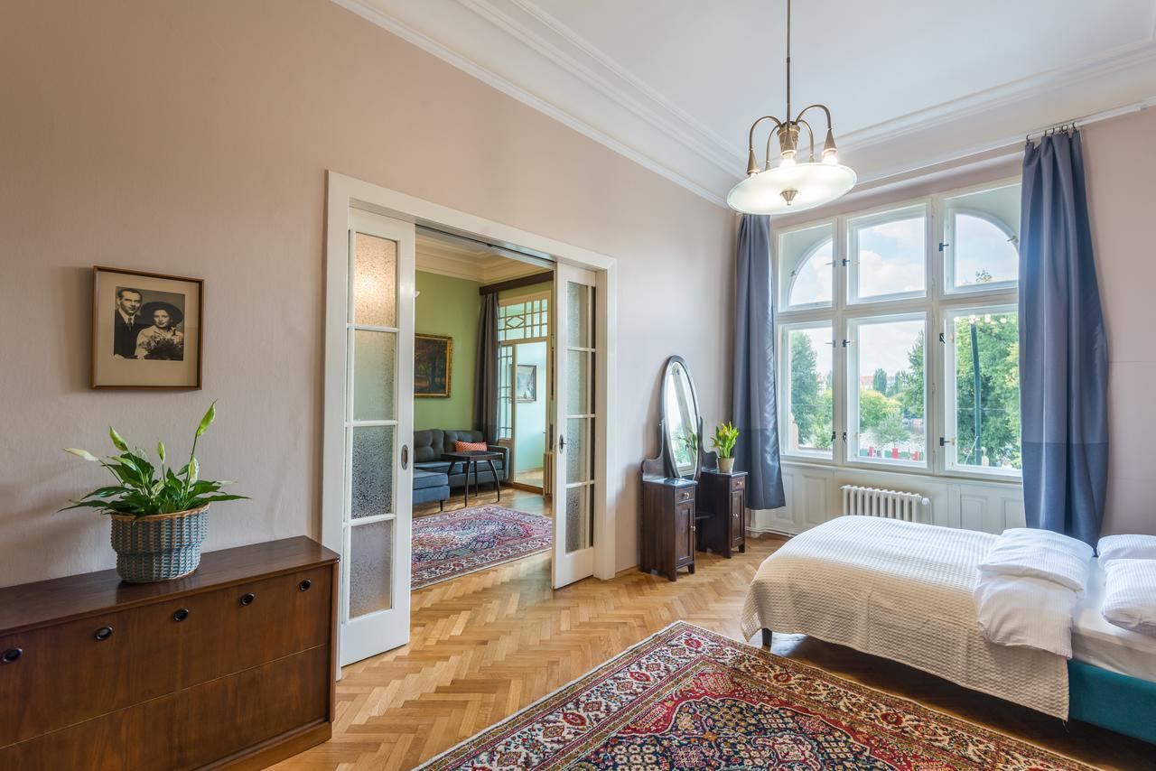 Riverside Apartment With A Balcony Prague Extérieur photo