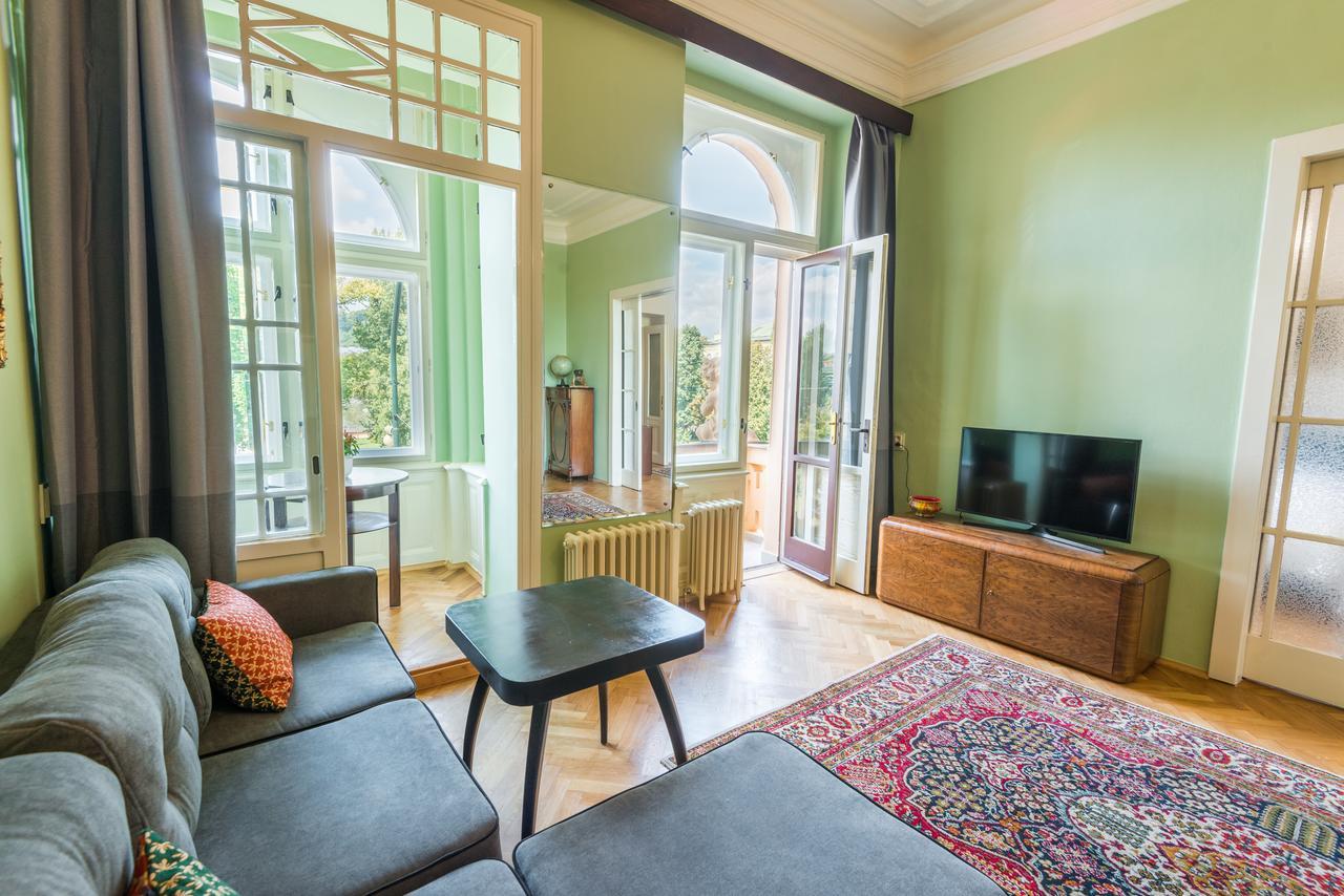 Riverside Apartment With A Balcony Prague Extérieur photo